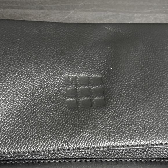 Moleskine Black Leather Clutch Wristlet Minimalist Travel Bag Organizer - Picture 2 of 12